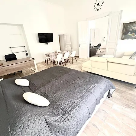 Rakoczi Apartman Budapest Exterior photo